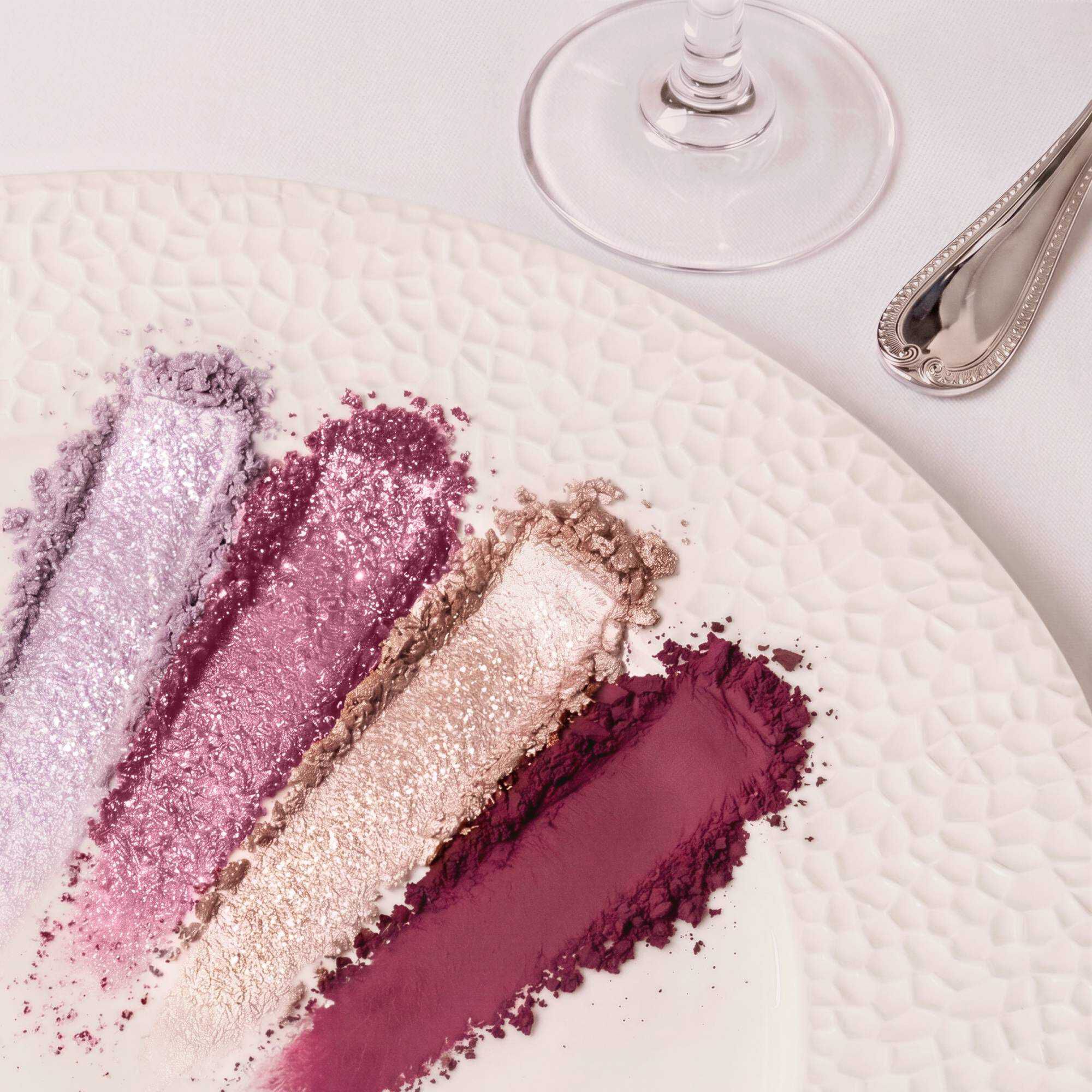 Texture of eyeshadow on a plate	