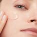 Renergie H.C.F. Triple Serum Anwendung Gesicht