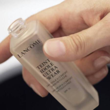 leere Teint Idole Ultra Wear Flasche