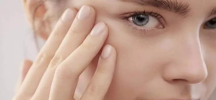 Lancome Model ohne Augenringe