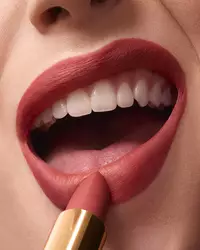 Drama Matte auf den Lippen