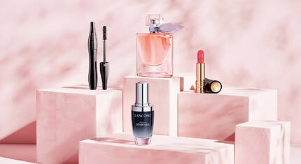 Lancome Rosen auf pinkem Hintergrund