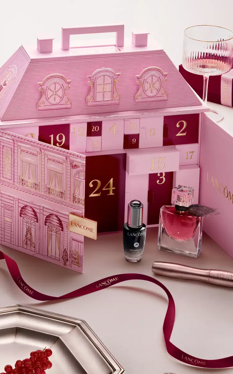 Lancome Adventskalender mit festlichen Geschenksets und Beauty-Produkten