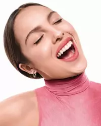 Pores Illustration Lancome