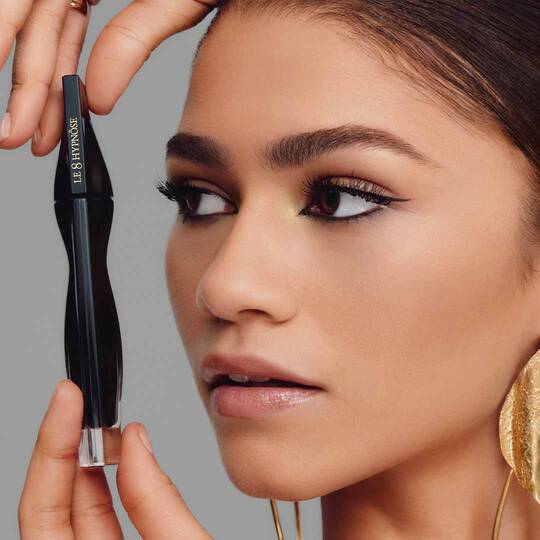 Zendaya mit Hypnose Mascara