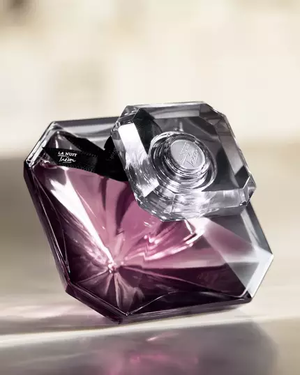 Illustration fur die haufig gestellten Fragen bei Lancome