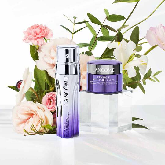 Lancome Renergie H.C.F. Triple Serum & Lancome Renergie Multi-Lift Ultra vor Blumen
