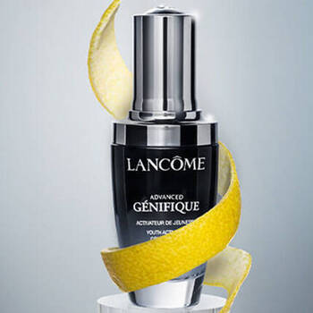 Advanced Genifique Serum eingewickelt in Zitronenschale