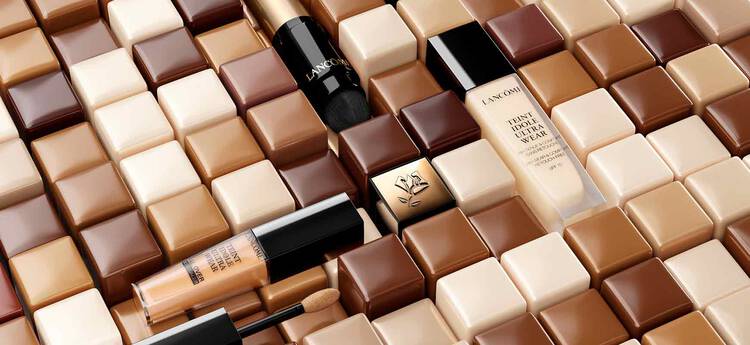 The Real Difference Between a Facial Serum and a Cream