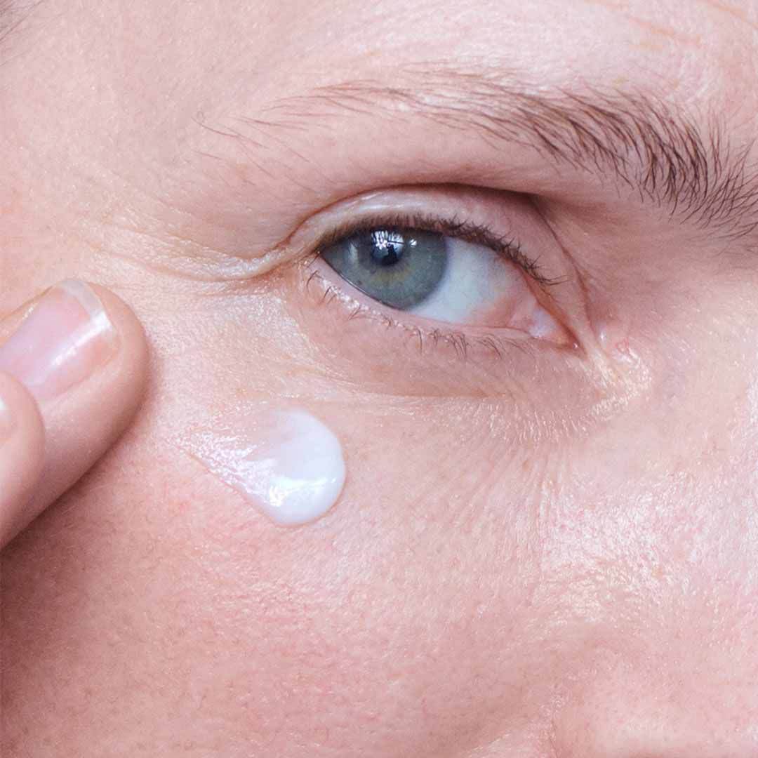 Texturen verschiedener Cremes und Seren​