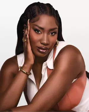 Aya Nakamura Schonheits Visual fur Lancome