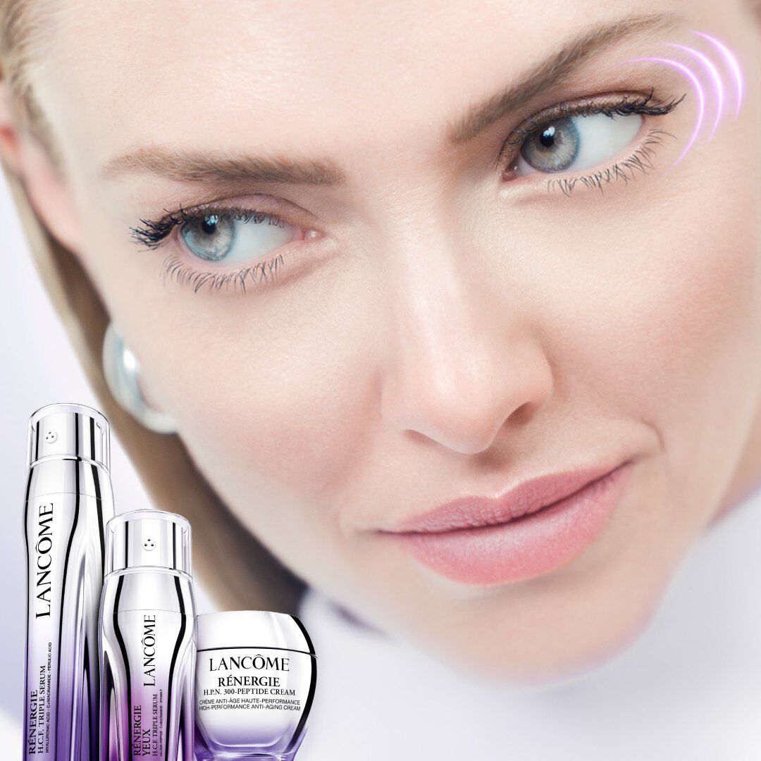 Frau Portrait, Genifique Serum vor dem Gesicht