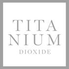 Ein großer Button mit der Aufschrift Titanium Dioxide (Inhaltsstoff)