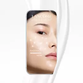 Ein Smartphone zeigt eine Nahaufnahme eines Gesichts mit Hautanalyse-Informationen, einschließlich des Strahlungswerts und des Labels "Lancome e-Skin Expert".