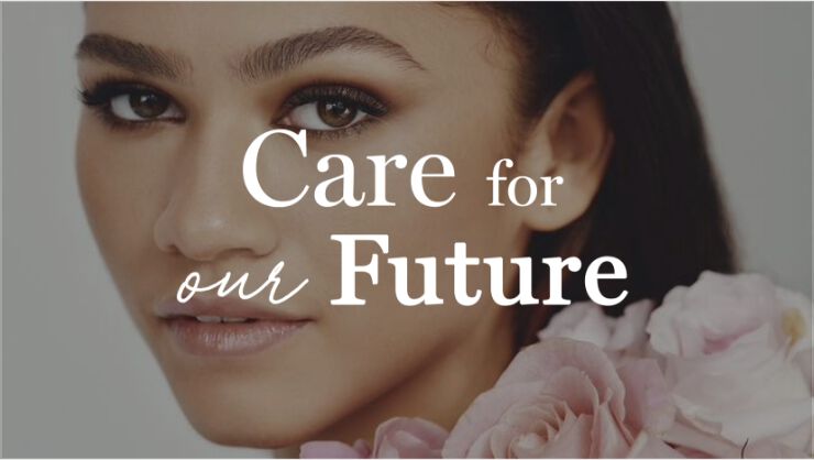 Model und der Leitspruch Care for our Future