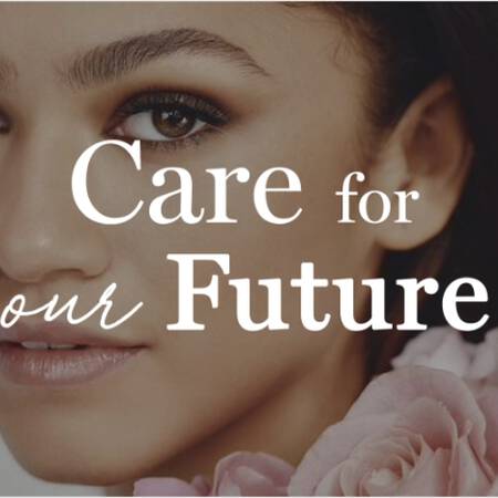 Model und der Leitspruch Care for our Future