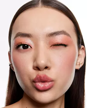 Illustration fur haufig gestellte Fragen bei Lancome