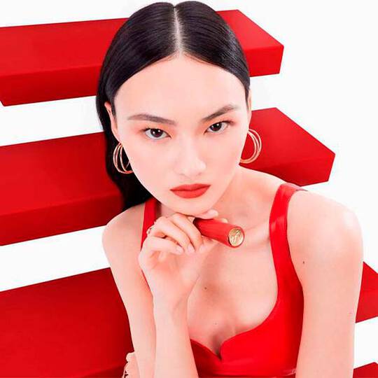 Rote Lippen schminken